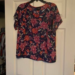 W5 Floral blouse medium